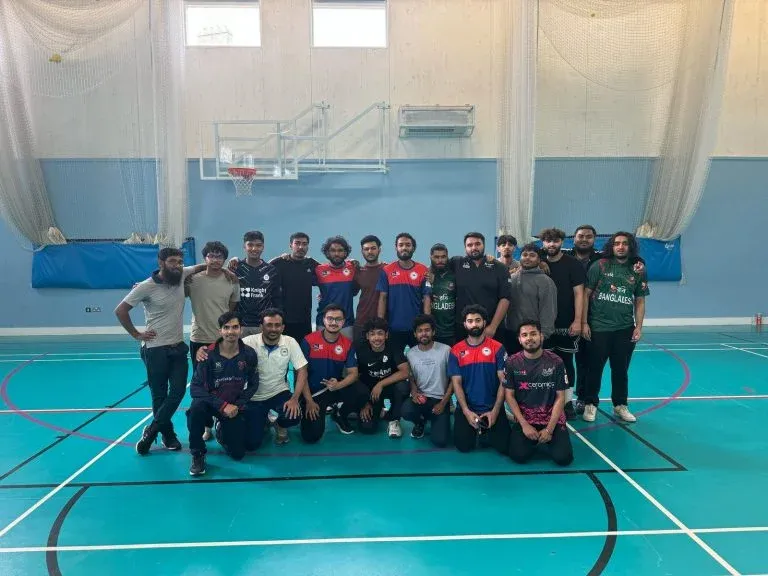 Tower Hamlets CC junior and youth cricket players during an indoor training session